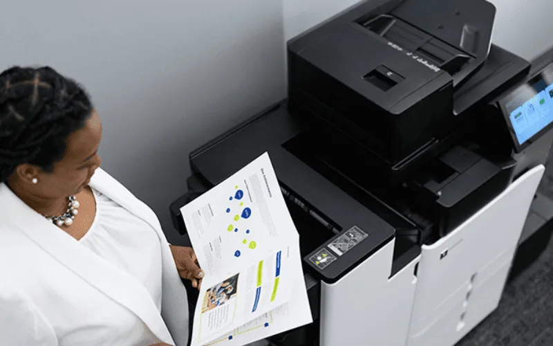 Imprimante multifonction CX833 environnement de travail