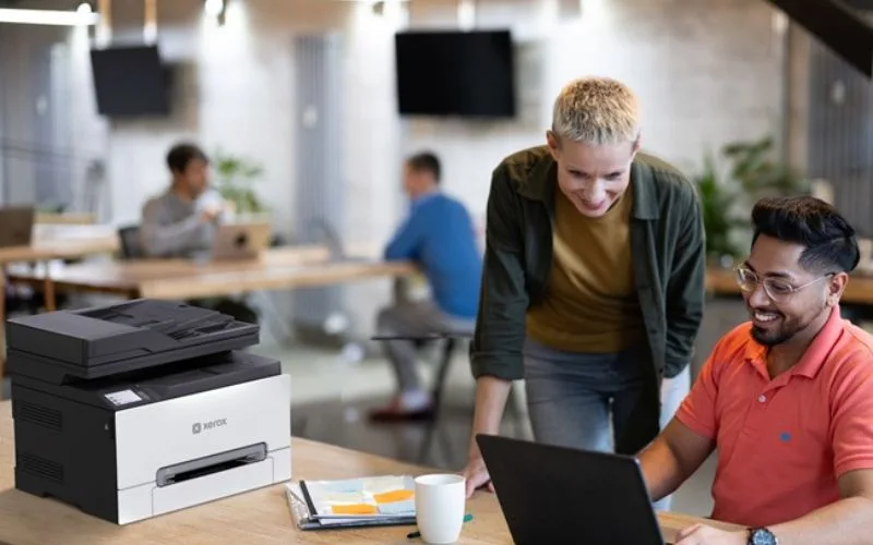 Imprimante multifonction Xerox® C255a environnement travail